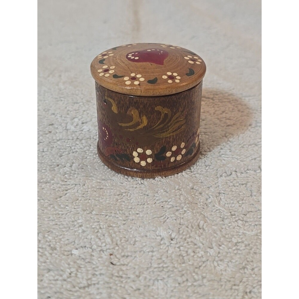Vintage Small Trinket Box 1.75" Diam. 1.5" Tall Handpainted Hesrts Flowers Stamp